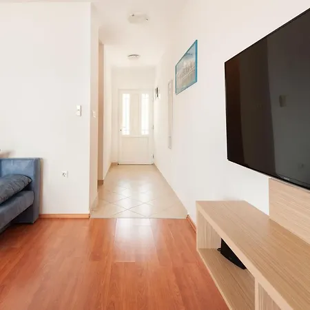 Lumaduma Apartment