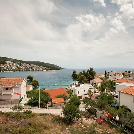 Lumaduma Apartamento Trogir