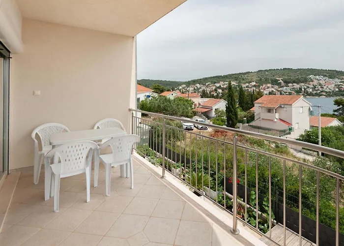 公寓 Lumaduma 特罗吉尔